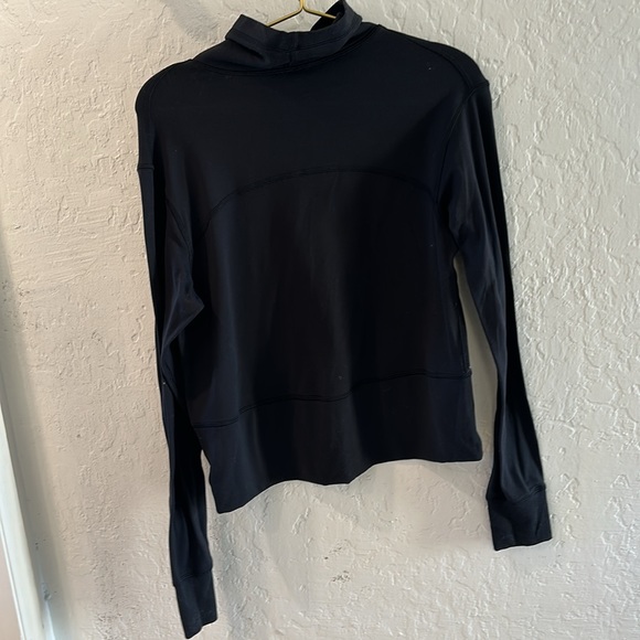 Lululemon high lines pullover in black. Size 4. - Picture 2 of 4